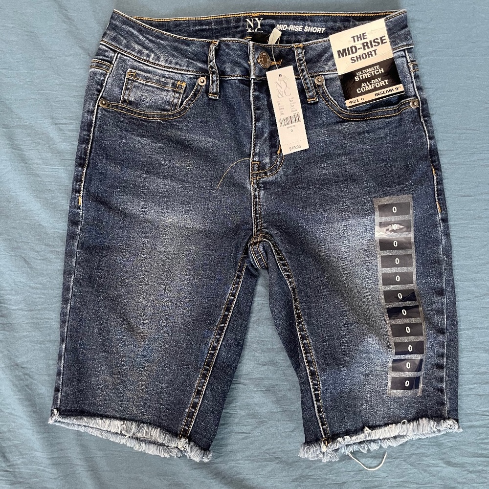 Mid rise shorts